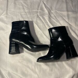 Madden Girl Elegant Black Ankle Boots Size 8.5